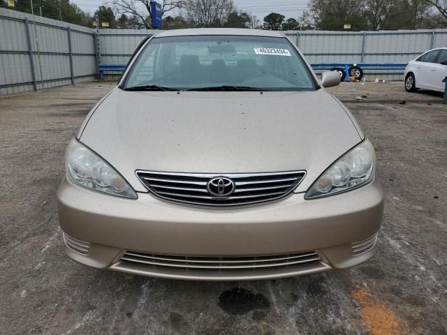 2005 Toyota Camry LE