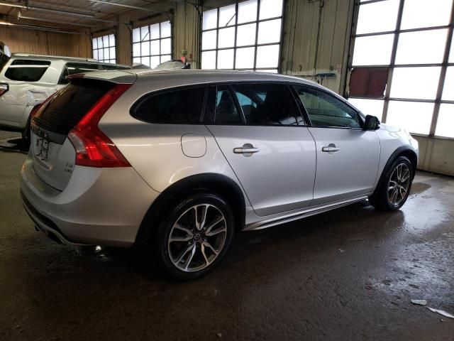 2018 Volvo V60 Cross Country Premier