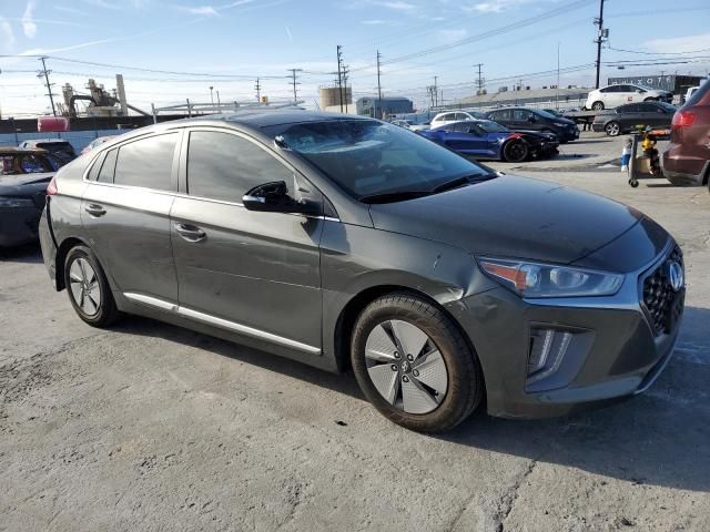 2022 Hyundai Ioniq SE