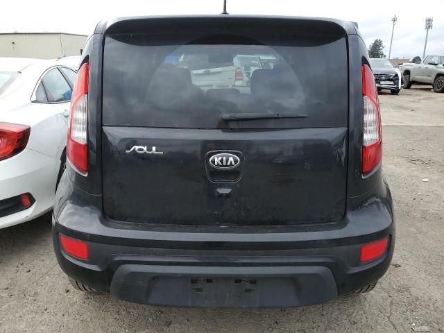 2013 KIA Soul +