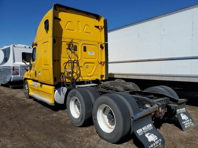 2013 Freightliner Cascadia 125