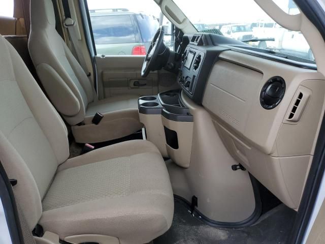 2013 Sunnybrook 2013 Ford Econoline E450 Super Duty Cutaway Van