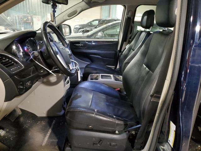 2012 Chrysler Town & Country Touring L