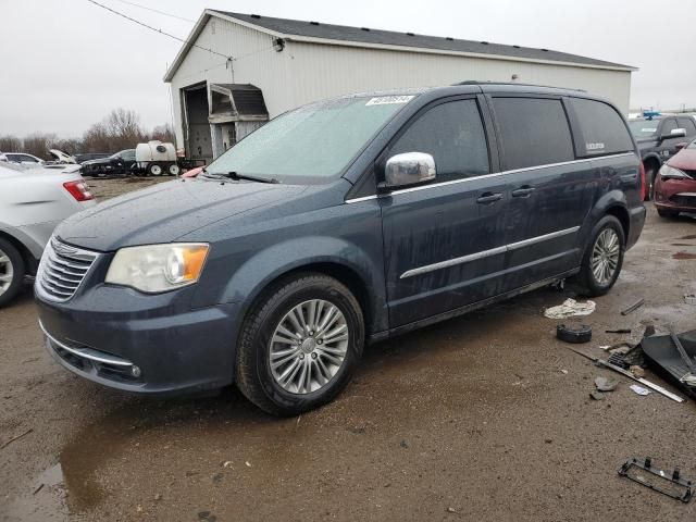 2014 Chrysler Town & Country Touring L