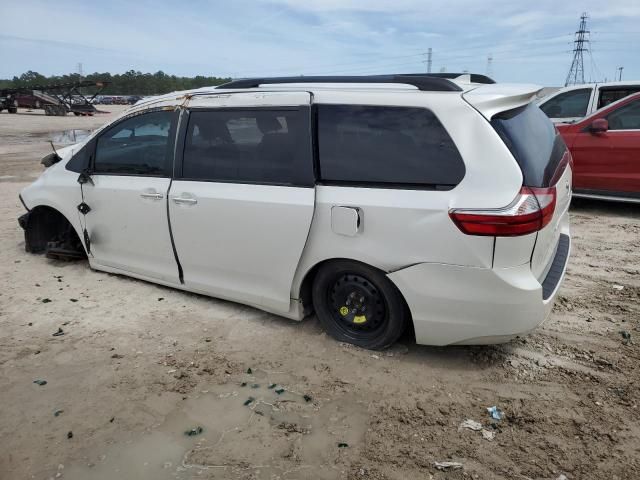 2019 Toyota Sienna XLE