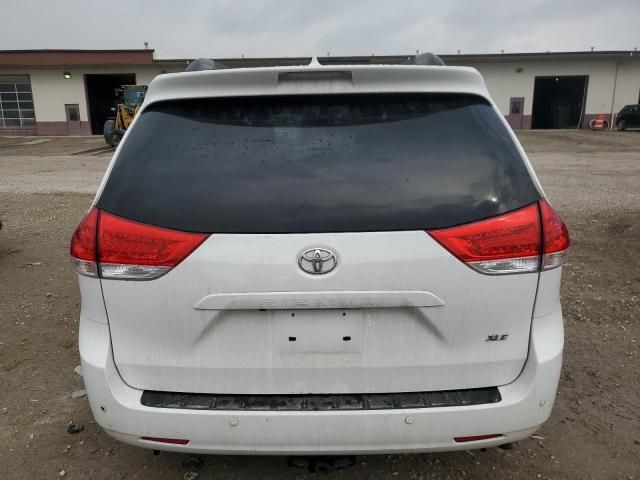 2013 Toyota Sienna XLE