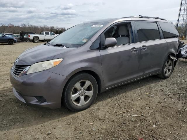 2011 Toyota Sienna LE