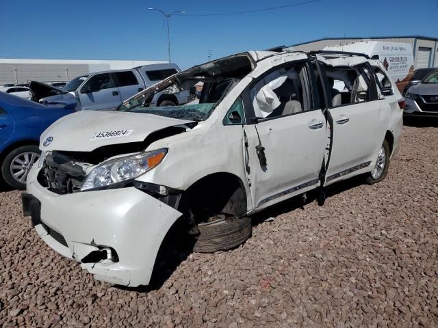 2015 Toyota Sienna XLE