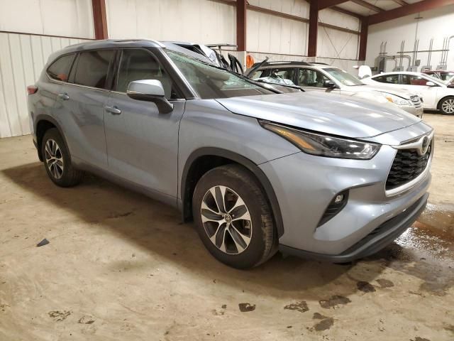 2022 Toyota Highlander XLE