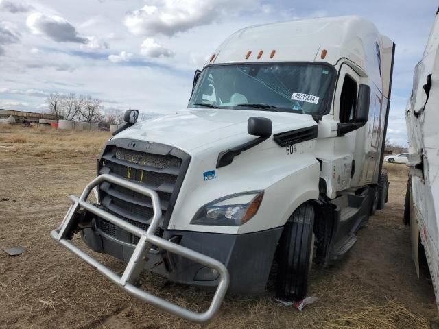 2020 Freightliner Cascadia 126