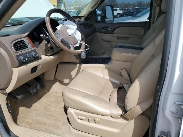 2010 GMC Yukon XL K2500 SLT