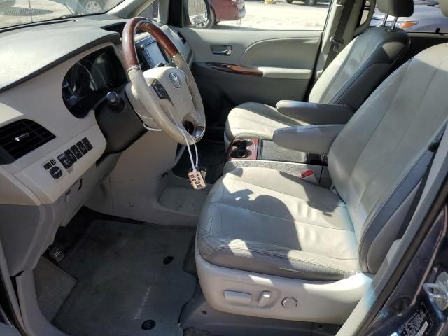 2014 Toyota Sienna XLE