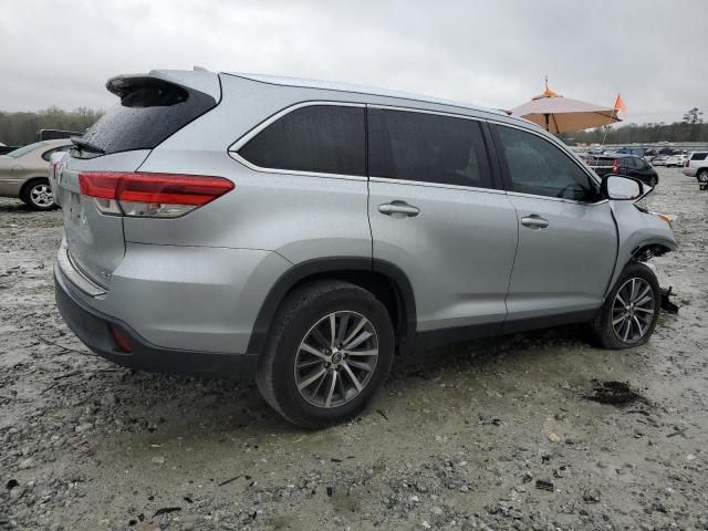 2019 Toyota Highlander SE