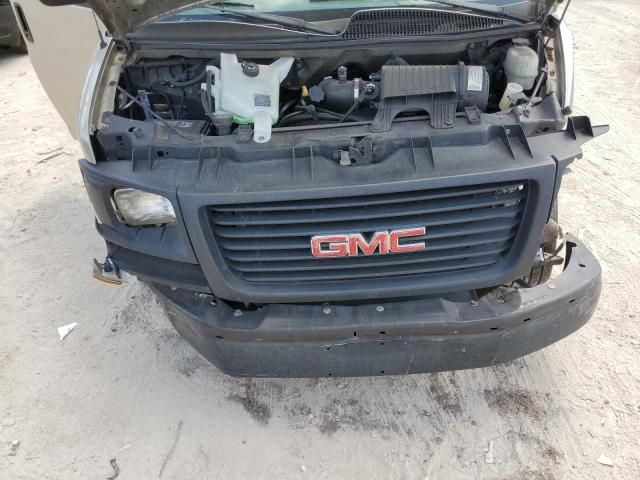 2004 GMC Savana G1500