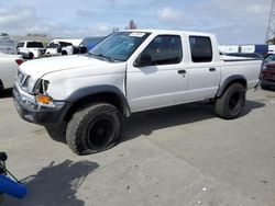 Salvage cars for sale from Copart Vallejo, CA: 2000 Nissan Frontier Crew Cab XE