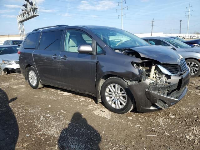 2012 Toyota Sienna XLE