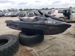 Botes dañados por inundaciones a la venta en subasta: 2022 Seadoo RXT300