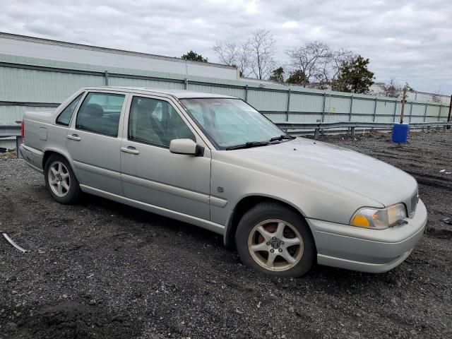 2000 Volvo S70 Base