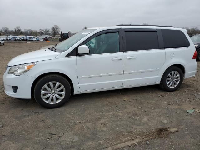 2013 Volkswagen Routan SE