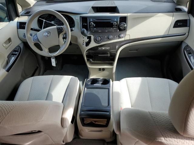 2011 Toyota Sienna LE