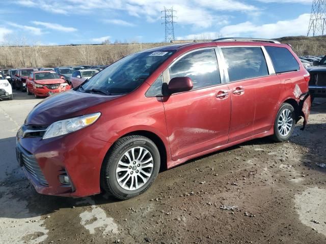 2018 Toyota Sienna XLE