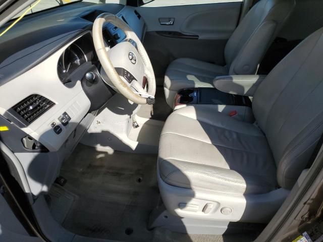 2013 Toyota Sienna XLE