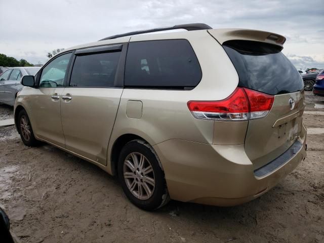 2013 Toyota Sienna LE