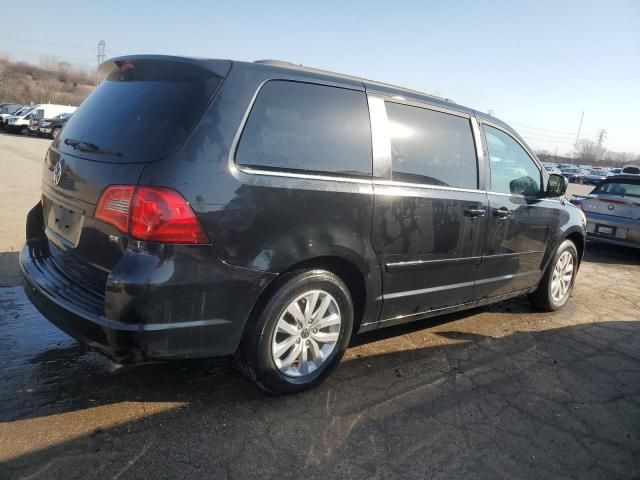 2013 Volkswagen Routan SE