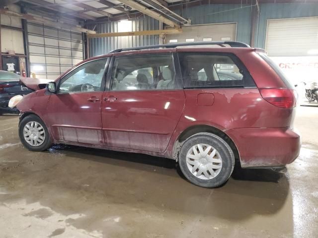 2005 Toyota Sienna CE