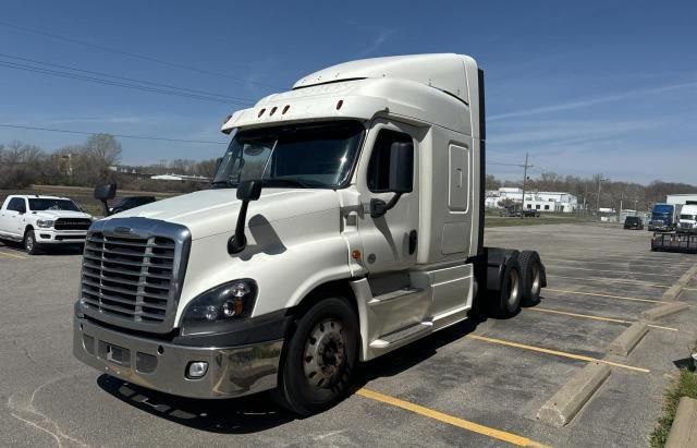 2018 Freightliner Cascadia 125