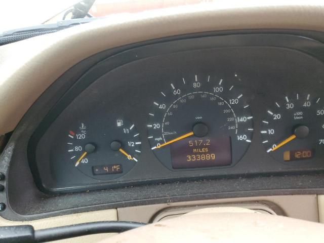 2000 Mercedes-Benz E 320