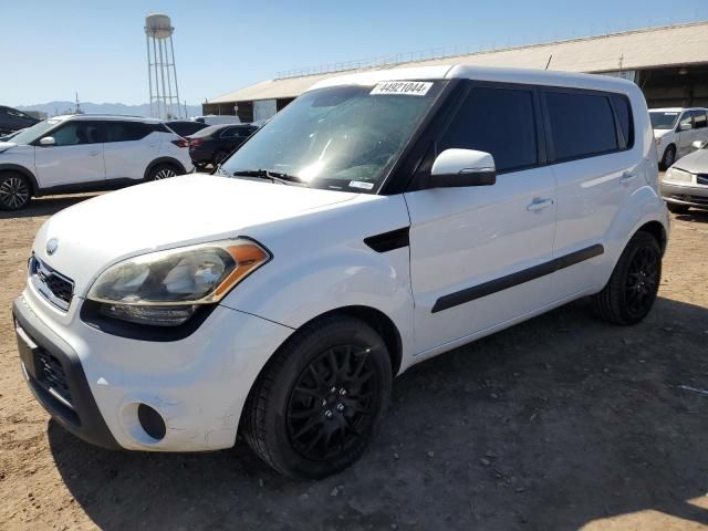 2013 KIA Soul +