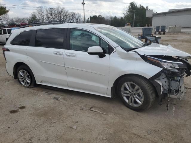 2022 Toyota Sienna XLE