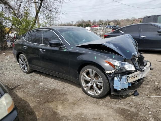 2013 Infiniti M56 X