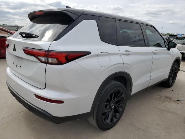 2022 Mitsubishi Outlander ES