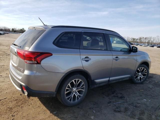 2016 Mitsubishi Outlander SE