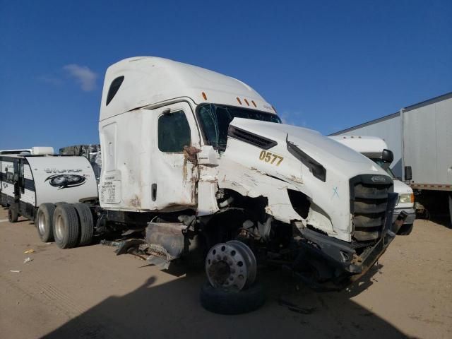 2020 Freightliner Cascadia 126