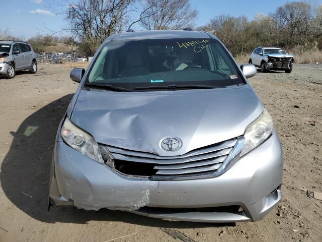 2015 Toyota Sienna LE