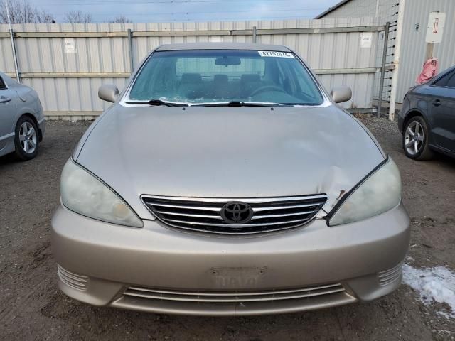 2005 Toyota Camry LE