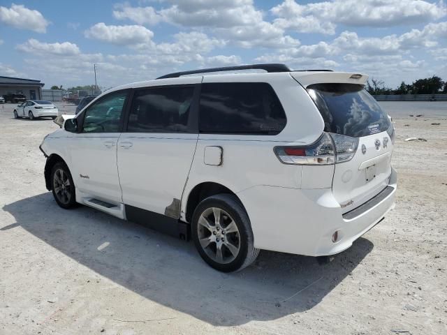 2012 Toyota Sienna Sport