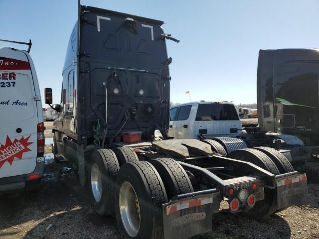 2018 Freightliner Cascadia 125