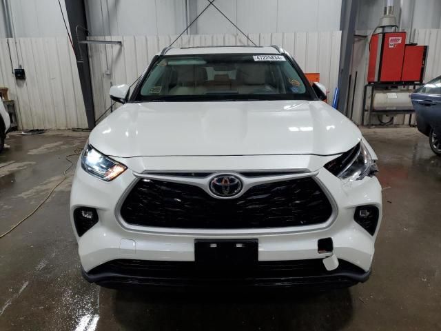 2021 Toyota Highlander XLE