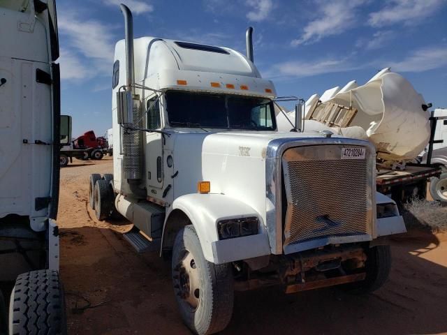 2000 Freightliner Conventional FLD120