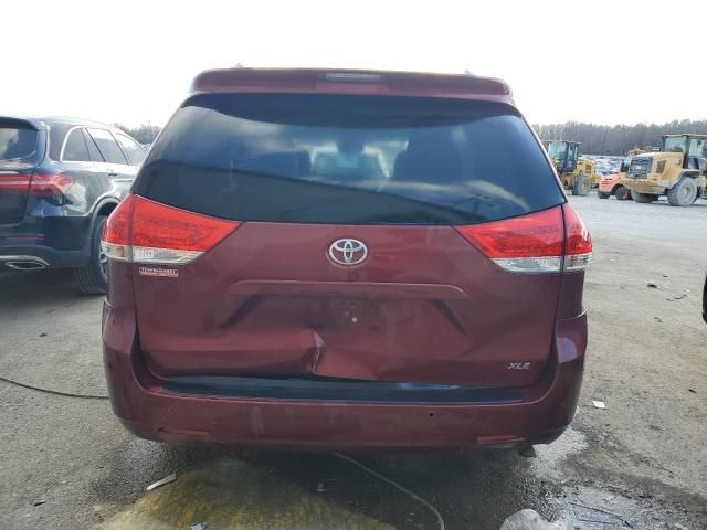 2014 Toyota Sienna XLE