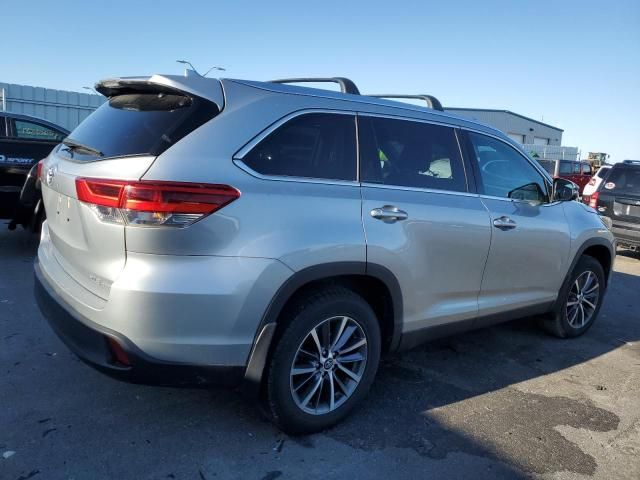 2019 Toyota Highlander SE