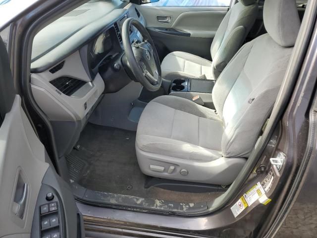 2015 Toyota Sienna LE