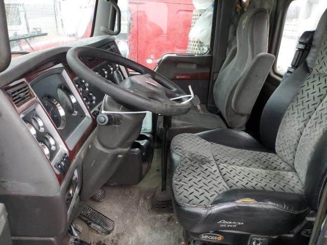 2006 Kenworth Construction T800