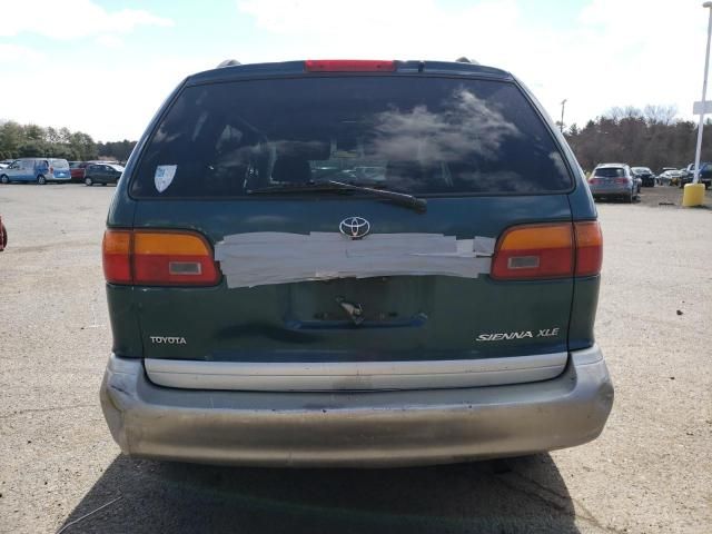 1998 Toyota Sienna LE