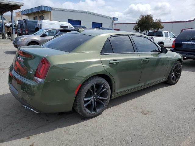 2018 Chrysler 300 Touring