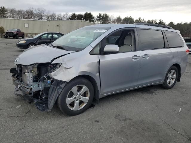 2012 Toyota Sienna LE